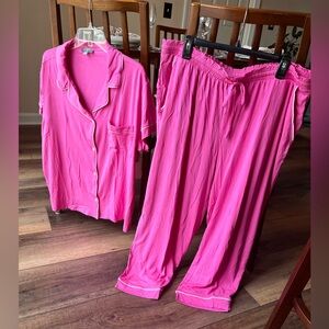 LOFT Hot Pink Pajama Set w/ Capri pants, size XL! Soft and comfortable!